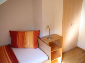 Zwei-Bett-Zimmer-Kahlenberg1.jpg