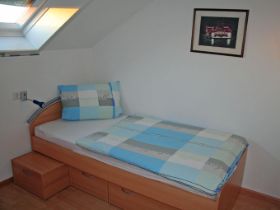 Zwei-Bett-Zimmer-Vogesenblick.jpg